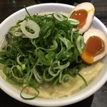 濃厚なのに後味スッキリ！麺はプリプリのツルツルで「京都祗園  泉  麵家 千本丸太町店」
