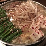 京都もつ鍋の二大巨塔！ぷりぷりの京もつ鍋は麺と雑炊で二度〆たい！先斗町「亀八 本店」