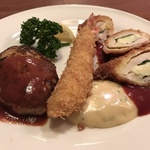 四条河原町で洋食と言えばココ！いつ来ても美味しい路地裏の老舗「サラダの店 サンチョ」