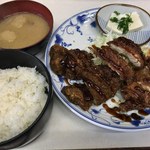 コスパよすぎ！街の愛され洋食店！中書島の「きっちんハウスつ村」
