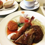京都祗園のランドマーク洋食店！驚愕の神コスパ！！繁華街の歴史とともに歩む創業100年の老舗「レストラン菊水」