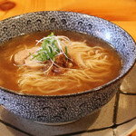 太秦「とりそば ささ」で鶏の旨味が存分に味わえる「とりそば」に舌鼓【中華麺】