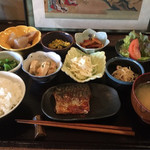 ほんまもんのおばんざいランチ！「おばんざいのお店 ゆたか屋」＠東山の巻っす