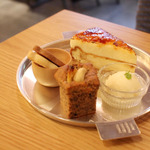 新大宮商店街「絵本カフェ Mébaé」にて「出張セイカツノガラ」開催中【1/16まで】