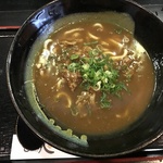 お出汁が効いた京風の絶品カレーうどん！トロトロの牛スジ煮込みもたっぷり！「美味采宴みね八」
