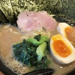 京都で本場に負けない家系ラーメンを！「二代目 麺屋あくた川」立命館大学のすぐ近くに堂々オープン！