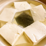 寒い日に頂く熱々の湯豆腐は格別の美味しさ！！「総本家ゆどうふ奥丹」