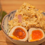 こだわりのお出汁を堪能！予約必須の隠れ家和食店「よこやまろうそく」