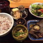 優しい味付けで栄養満点の30品目おばんざいランチが人気「サンエイド えいすけ」＠北白川の巻っす