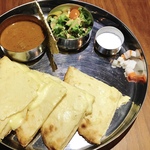 大映通り商店街「DAL-MASALA（ダル・マサラ）」まろやかカレーに激ウマチーズナンが最高♡【インド料理】