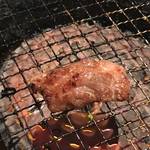 八幡市民が通う焼肉店！精肉店併設で和牛にこだわりあり！「牛宗まるなか」
