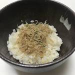 最高のご飯のお供  "山椒ちりめん" 世界遺産 下鴨神社近く「京のおじゃこ ふみ屋」