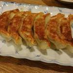 日本酒のプロが認めるラインアップ！餃子が旨い中華居酒屋さん「ぎょうざの舗　食(KUー) 桃山店」