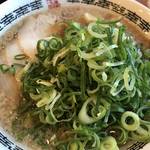背脂ちゃっちゃの京都ラーメン！ご飯のおかわり無料で定食がお得！「ラーメン幸樹」