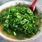 京都ラーメンの歴史通にはハズせない幻の有名老舗店！ねぎ入れ放題も健在！！昭和テイスト香る☆「名門」【京都山科】
