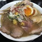 カニ出汁のこだわりぬいた絶品ミシュランラーメン！「麺屋 裕」【移転】
