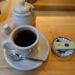 東山に小さな喫茶店がニューオープン！フラスコ眺めながら昭和へタイムスリップ☆「菊しんコーヒー」