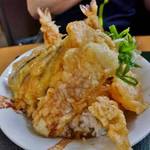 大食いチャレンジ系な方々に人気なお店！淀の「お食事処 味平」
