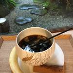 北白川 癒しの白  器とカフェ「SIONE（シオネ）銀閣寺本店」