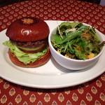 パンズもパティもこだわり尽くし！王道グルメバーガー・ザバーガーカンパニー【北山】