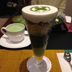 並んでも食べたい京都を代表する抹茶パフェ｜中村藤吉 京都駅店【京都駅カフェ】