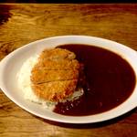 ”癖になる喫茶店カレー” 変わらぬ美味しさ、外せない定番カツカレー「喫茶チロル」【二条城】