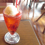 フォトジェニック★ひんやりクリームソーダカフェ「シンセツ」【寺町商店街】