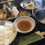 千円の大満足和食ランチ！清水寺や八坂の塔近くの穴場和食店「かぶらや」