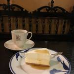 【京都老舗喫茶スイーツ】チーズケーキフェチ必食★ フランソア喫茶室【四条河原町】
