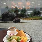 作庭師の作庭 ✖️ モーニング★ワールドコーヒー京都商工会議所店【丸太町】