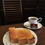 まるで西洋の美術館！微睡みの純喫茶「男山珈琲館」【京都八幡】