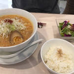 お肉以外にも担々麺やエビフライも「お肉と京野菜とワイン 縁と縁」＠二条柳馬場の巻っす