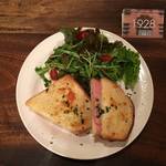 京都のレトロオシャレビル★ボリューム満点のクロックムッシュ「アンデパンダン」【京都カフェ】