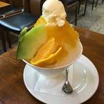 甘さ加減は貴方にお任せ★艶やかルックス、トロピカ〜ルなカキ氷★カフェレストラン里（さと）【東山七条】