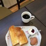 くつろぎの新星純喫茶★真心込めたモーニング★CAFEYELL（カフェール）【堀川丸太町】