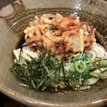 他にはない超ムチムチの手打ちうどんを伏見稲荷の近くで「けんどん屋」