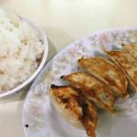 皿洗いでメシ代はタダ！ご飯はタダで山盛りに！人情味あふれる「餃子の王将 出町店」