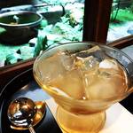 京町家で避暑☆名物・琥珀（こはく）流し８月はひやしあめ！明治創業の老舗京銘菓「大極殿本舗 六角店 栖園（せいえん）」【烏丸六角】