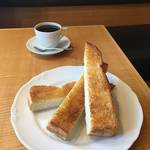 香り高いコーヒーと芸術的トーストモーニング★カフェ・ヴェルディ【下鴨カフェ】
