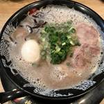 世界で人気の豚骨ラーメンを京都で！まろやかでクリーミー「博多一幸舎」