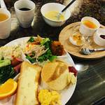 【新店】驚愕の神コスパ！京都で600円ビュッフェモーニング☆ワールドワイドに人気「京都モーリスホステル」【京都市役所スグ】
