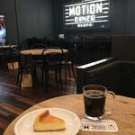 ”大人気モダンアメリカダイナー”カフェタイムは本格派コーヒーお代わり無料★モーションダイナー京都【新京極】