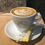 芸術と美食＊アートなコーヒースタンド★「フォーラム・キョウト」【四条木屋町】