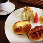 【京都モーニングめぐり】東本願寺前の好立地！朝7時オープンで朝食メニュー豊富☆「Toru Cafe（トール カフェ）」