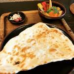 【京都カレーめぐり】ラーメン激戦区一乗寺の創業30年余の名物店！二代目でさらに進化のスパイスカレー「ガラムマサラ」