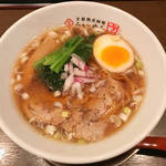 京都 祇園で遊んだあとの〆ラーメンはココで決まり！芸人さんも多数！「らぁ～めん京 祇園本店」