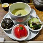 観光地 宇治で本格薬膳中華のおばんざいを「茉莉花（ジャスミン）」