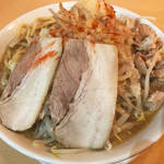 【閉店】煮干しが効いた二郎系！京大生もハマルがっつりラーメン「京都百万遍 にぼ次朗」