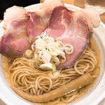 京都・烏丸御池にたたずむ注目の淡麗ラーメン！行列絶えない人気店「麺屋 優光」