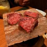 【新店】京都もつ鍋の名店『亀八』の同系列肉バル！ハロウィン＆29ナイトにピッタリ☆「山科肉バルミートハンマーグリル」【京都山科】